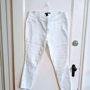 🌲Roz & Ali Women's White pants Size 12P